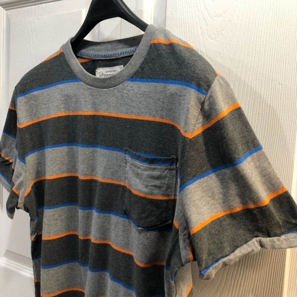 👕Aeropostale Stripe pocket tee
